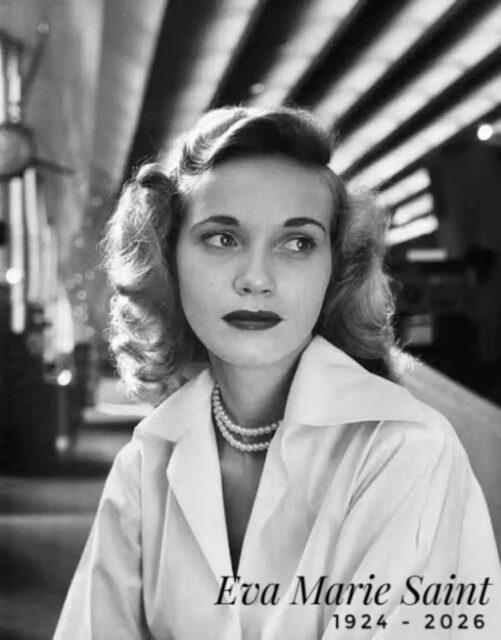 Eva Marie Saint, uma das últimas estrelas da Era de Ouro de Hollywood, morreu nesta terça-feira, dia 6, aos 102 anos.De acordo com a revista Variety, a atriz faleceu em sua casa em Los Angeles, nos Estados Unidos, de causas naturais.Logo em sua estreia no cinema, nos anos 1950, ela contracenou com Marlon Brando no filme Sindicato de Ladrões (On the Waterfront, 1954), e venceu a disputa do Oscar de melhor atriz coadjuvante em 1955.Ela ficou mundialmente famosa ao contracenar com Cary Grant no filme "Intriga Internacional" (North by Northwest, 1959), interpretando a espiã Eve Kendall.Outro papel famoso foi o de Martha Kent no filme Superman: O Retorno, de 2006.A última interpretação de Eva Marie Saint foi no drama "Um Conto do Destino", lançado em 2014, no qual ela interpretou Willa na idade adulta.Descanse em paz, Eva Marie Saint.•••#evamariesaint #eradeouro #oldhollywood #sindicatodeladroes #intrigainternacional