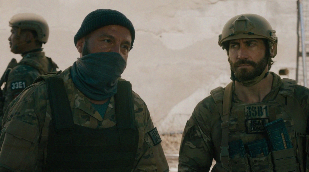 Jake Gyllenhaal enfrenta talibãs em trailer de filme de guerra