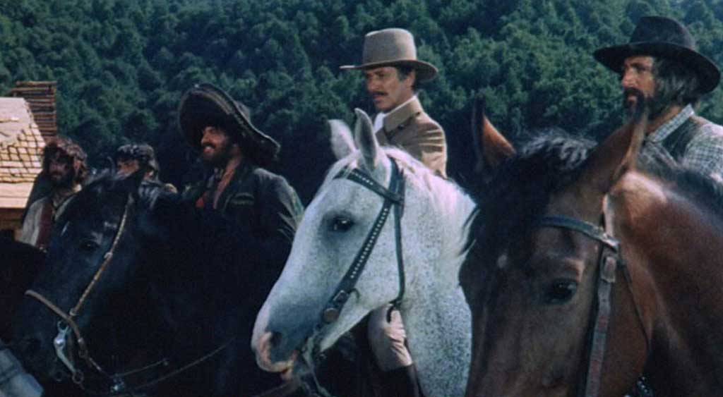 Mezcal e Major Harriman chegam ao assentamento mórmon.