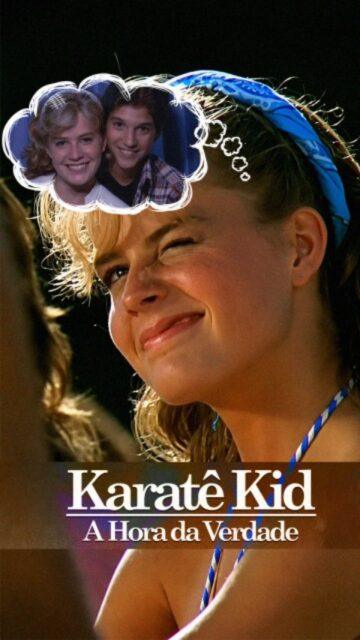 Daniel LaRusso (Ralph Macchio) e Ali Mills (Elisabeth Shue) trocam olhares de admiração que se transformam em um romance adolescente. 👩🏼‍❤️‍👨🏻Esse relacionamento amoroso funciona como catalisador da rixa entre Daniel e o ex-namorado ciumento de Ali, Johnny Lawrence (William Zabka), no filme "Karate Kid: A Hora da Verdade" (1984). 🥋•••#karatekid #anos80 #daniellarusso #elisabethshue williamzabka