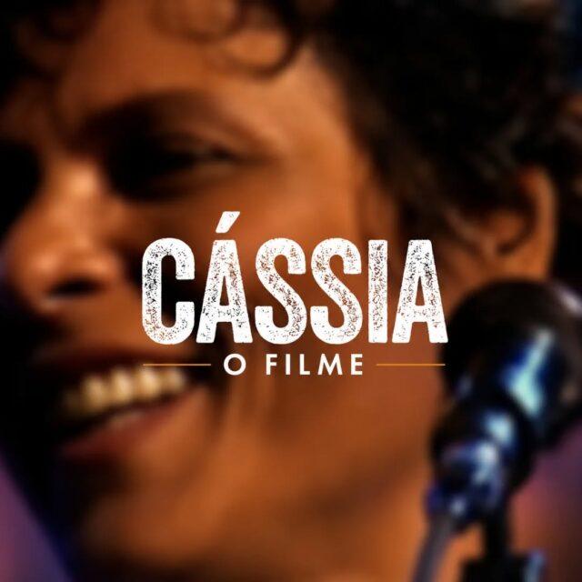 Veja algumas fotos de Luisa Arraes caracterizada como Cássia Eller para as filmagens da cinebiografia dirigida por Diego Freitas, "Cássia — O Filme".Outras pessoas da produção encontram-se junto à atriz Luisa Arraes como o próprio diretor Diego Freitas, o fotógrafo Diego Freitas e a produtora Iafa Britz.Até o presente momento, não há informações sobre uma possível data de estreia nos cinemas.•••#cassiaeller #rocknacional #mpb #cassiaofilme #luisaarraes