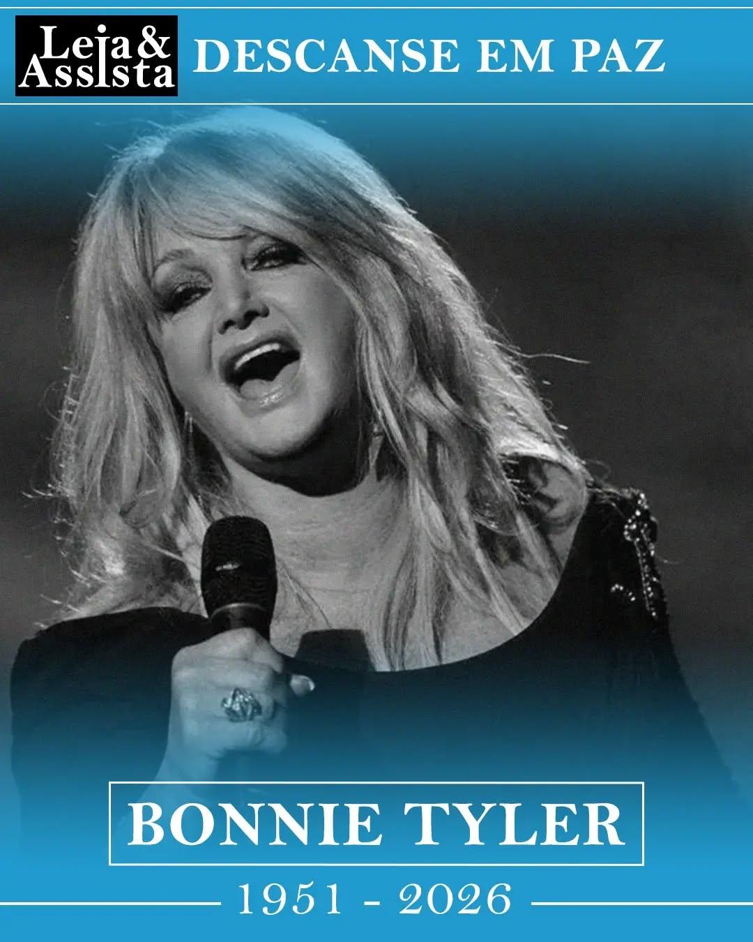 #BonnieTyler, a voz lendária por trás de canções como "Total Eclipse of the Heart" (1983), "Holding Out for a Hero" (1984) e "It's a Heartache" (1977), morreu aos 75 anos.A icônica cantora inglesa morreu na noite desta quarta-feira, 8 de julho, devido a complicações decorrentes de uma grave perfuração intestinal. Ela estava em coma induzido desde o início de maio, quando precisou passar por uma cirurgia de emergência no intestino. Embora tenha despertado do coma, não resistiu ao quadro debilitado e faleceu em um hospital em Portugal.Bonnie Tyler é o nome artístico da cantora galesa Gaynor Hopkins, que tem um estilo de voz caracterizado por um timbre rouco, potente e expressivo. Essa voz rouca de Bonnie surgiu de forma acidental em 1977, quando ela precisou fazer uma cirurgia para remover nódulos das cordas vocais, mas não respeitou o período de repouso recomendado. Assim que gritou de raiva após o procedimento, suas cordas vocais foram alteradas permanentemente, resultando na famosa marca registrada conhecida em todo o mundo.Após emplacar alguns sucessos na Europa, a loura alcançou a fama mundial em 1983, com o lançamento de um dos maiores exemplos do estilo power ballad (ou balada de poder) de todos os tempos: "Total Eclipse of the Heart", escrita pelo icônico produtor Jim Steinman. Ela foi a primeira cantora galesa a alcançar o primeiro lugar nas paradas musicais dos Estados Unidos e do Reino Unido ao mesmo tempo.No ano seguinte, 1984, foi a vez de fazer sucesso com a música "Holding Out for a Hero", também escrita por Steinman, em parceria com Dean Pitchford. A faixa foi lançada especialmente para a trilha sonora do clássico filme "Footloose: Ritmo Louco" (1984).Bonnie Tyler também se lembrou do Brasil ao fazer uma parceria com o cantor Fábio Jr. em 1987. A música "Sem Limites pra Sonhar" (Reaching for the Infinite Heart, em inglês) chegou ao topo das paradas brasileiras, e um videoclipe foi lançado no programa Fantástico, da Rede Globo, em 11 de janeiro do mesmo ano. [Continua nos comentários]