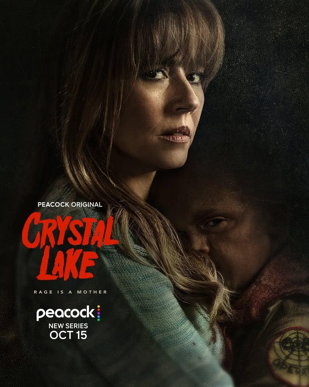 Tal mãe, tal filho. Confira o novo pôster da série "Crystal Lake", prequela oficial da franquia de terror e suspense "Sexta-Feira 13".Produzida pela A24 em parceria com o serviço de streaming americano Peacock, a série será exibida com exclusividade no Brasil pelo Universal+, a partir do dia 16 de outubro.•••#crystallake #jasonvoorhees #pamelavoorhees #seriesdeterror #seriesdesuspense