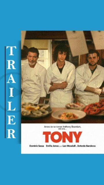 O Prime Video divulgou o trailer oficial do filme biográfico "Tony", baseado livremente nas memórias de Anthony Bourdain, chef e escritor do livro "Cozinha Confidencial" (Kitchen Confidential).O filme acompanha Anthony Bourdain aos 19 anos (Dominic Sessa), em 1975, após frustrar uma tentativa de bolsa de estudos em Nova York e seguir a jovem Nancy (Emilia Jones) até Provincetown, Massachusetts. Lá, ele é lançado no ambiente intenso, caótico e hierárquico da cozinha do restaurante The Flagship, sob a tutela de um chef exigente (Antonio Banderas). O verão marca o despertar de sua paixão pela gastronomia e o início da trajetória que o transformaria em um ícone cultural.O elenco principal conta com Dominic Sessa no papel de Anthony Bourdain aos 19 anos, Antonio Banderas como o Chef José Vatel, Emilia Jones como Nancy, Leo Woodall como Sal, Dagmara Domińczyk como Gladys (mãe de Tony), Rich Sommer como Pierre Bourdain (pai de Tony) e Stavros Halkias como Stavros.O lançamento via streaming acontecerá no dia 26 de outubro, no Prime Video.•••#tony #anthonybourdain #cinebiografia #mattjohnson #filmesdecomedia