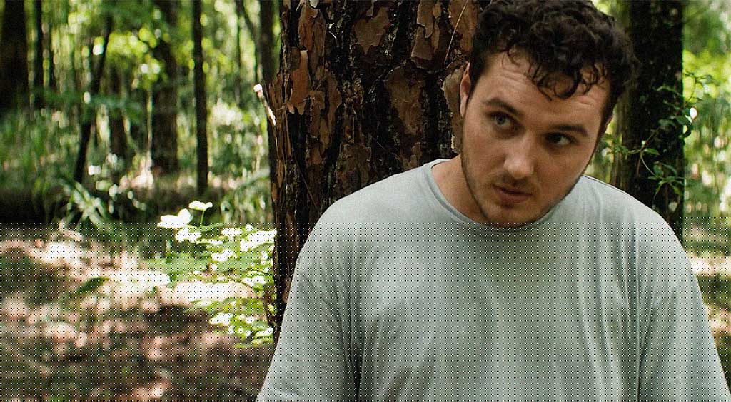 Sentindo-se desmotivado e receoso, Tyler revela a James que está desistindo de buscar uma solução.